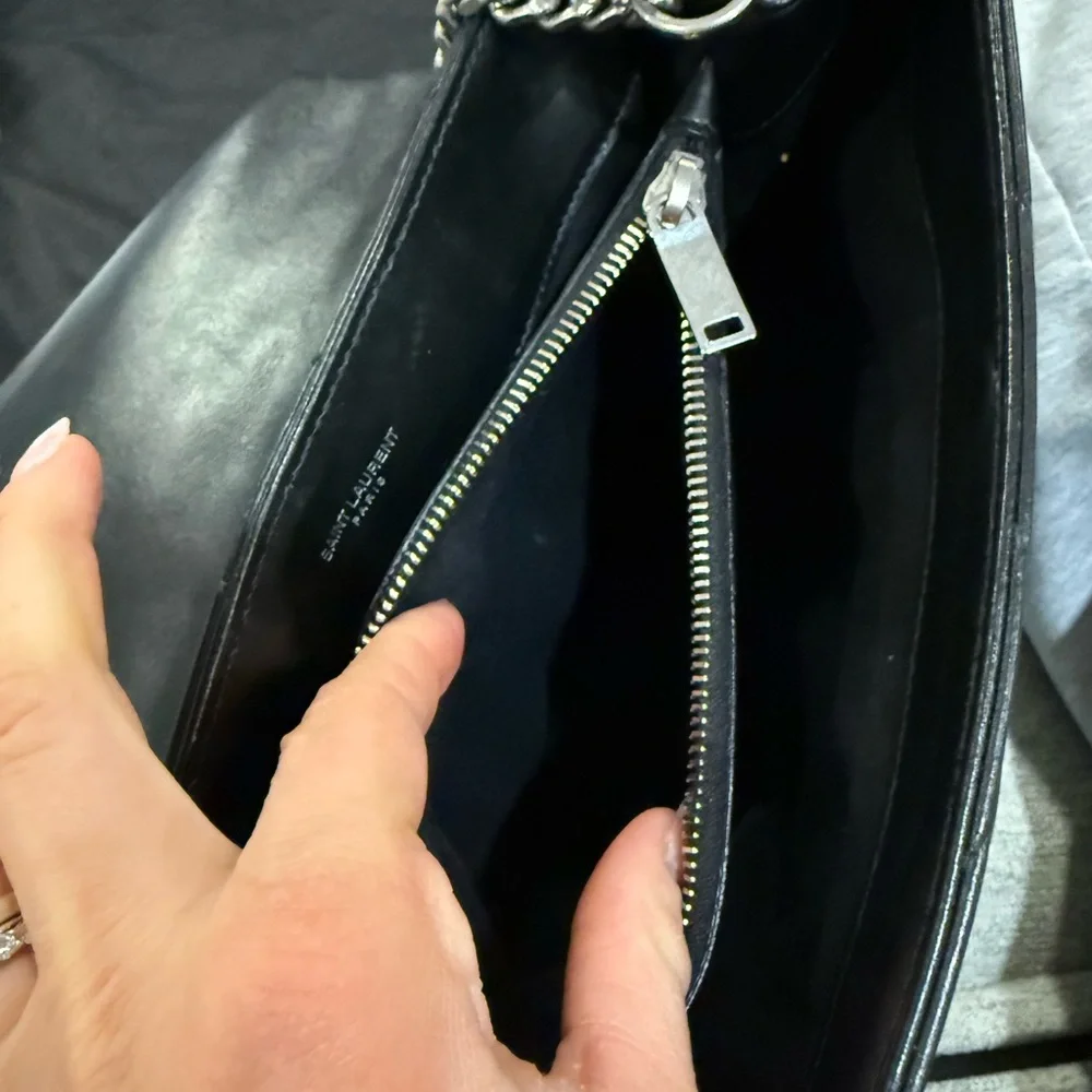 Saint Laurent Medium Loulou Matelassé Leather Shoulder Bag - Picture 12 of 16